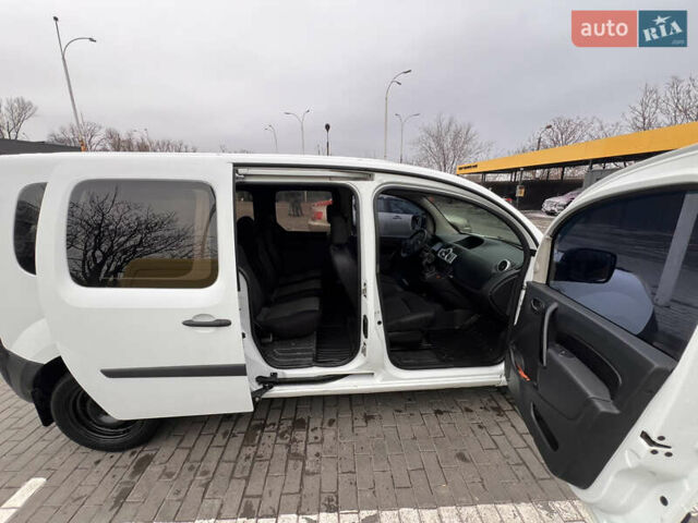 Белый Рено Кенгу, объемом двигателя 1.46 л и пробегом 172 тыс. км за 8200 $, фото 10 на Automoto.ua
