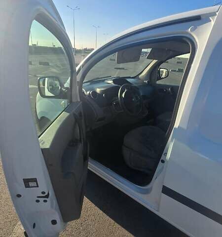 Белый Рено Кенгу, объемом двигателя 1.46 л и пробегом 254 тыс. км за 5200 $, фото 6 на Automoto.ua