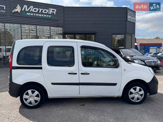 Белый Рено Кенгу, объемом двигателя 1.46 л и пробегом 290 тыс. км за 6999 $, фото 5 на Automoto.ua