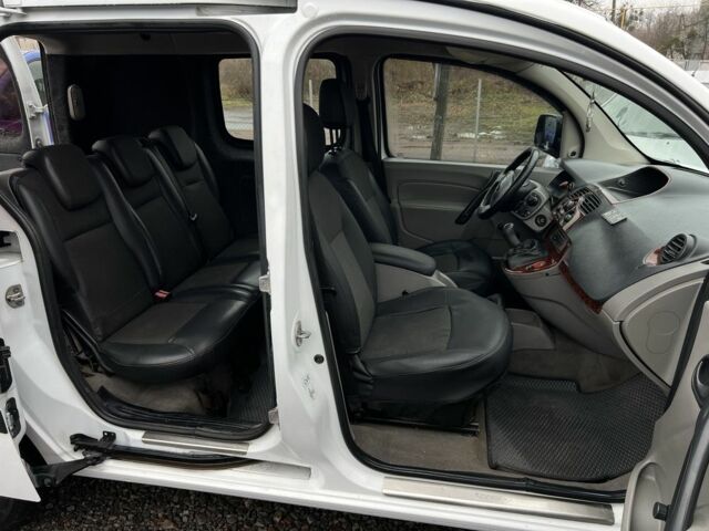 Білий Рено Кєнгу, об'ємом двигуна 1.5 л та пробігом 202 тис. км за 4550 $, фото 13 на Automoto.ua