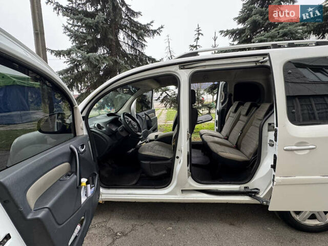 Белый Рено Кенгу, объемом двигателя 1.5 л и пробегом 329 тыс. км за 5199 $, фото 11 на Automoto.ua