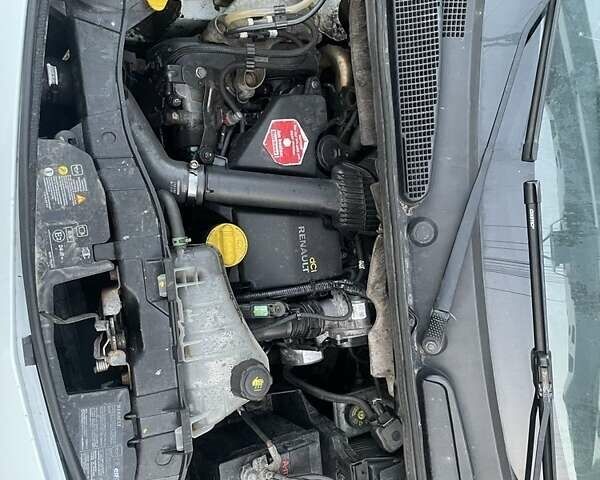 Белый Рено Кенгу, объемом двигателя 1.5 л и пробегом 350 тыс. км за 6050 $, фото 6 на Automoto.ua