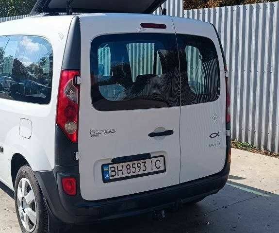 Рено Кєнгу 2011 у Одесі на Automoto.ua Білий Рено Кєнгу, об'ємом двигуна 1.5 л та пробігом 3 тис. км за 6800 $, фото 4 на Automoto.ua