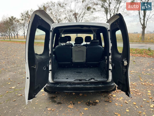 Белый Рено Кенгу, объемом двигателя 1.5 л и пробегом 288 тыс. км за 6350 $, фото 29 на Automoto.ua