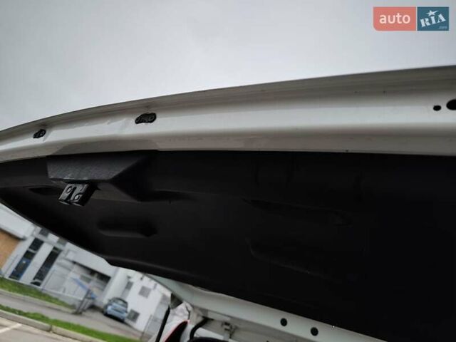 Белый Рено Кенгу, объемом двигателя 1.5 л и пробегом 195 тыс. км за 7929 $, фото 26 на Automoto.ua