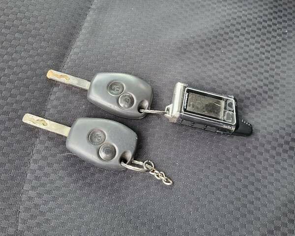 Рено Кєнгу 2011 у Смеле на Automoto.ua Білий Рено Кєнгу, об'ємом двигуна 1.46 л та пробігом 353 тис. км за 4750 $, фото 9 на Automoto.ua