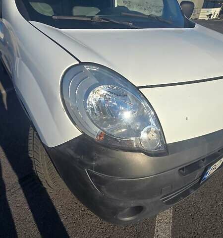 Белый Рено Кенгу, объемом двигателя 1.46 л и пробегом 254 тыс. км за 5200 $, фото 2 на Automoto.ua