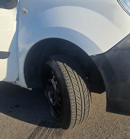 Белый Рено Кенгу, объемом двигателя 1.46 л и пробегом 254 тыс. км за 5200 $, фото 18 на Automoto.ua