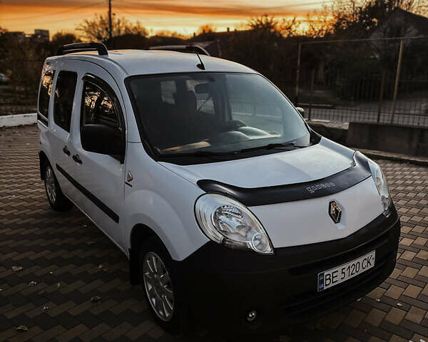 Білий Рено Кєнгу, об'ємом двигуна 1.46 л та пробігом 343 тис. км за 5900 $, фото 1 на Automoto.ua