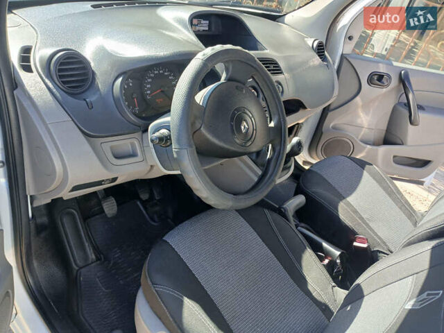 Білий Рено Кєнгу, об'ємом двигуна 1.5 л та пробігом 350 тис. км за 5200 $, фото 1 на Automoto.ua