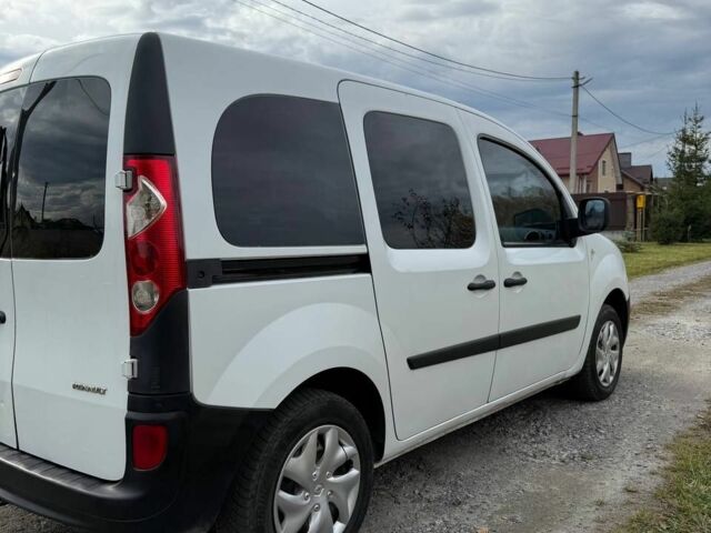 Белый Рено Кенгу, объемом двигателя 1.5 л и пробегом 215 тыс. км за 6700 $, фото 2 на Automoto.ua