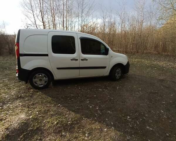 Белый Рено Кенгу, объемом двигателя 1.5 л и пробегом 370 тыс. км за 5100 $, фото 6 на Automoto.ua