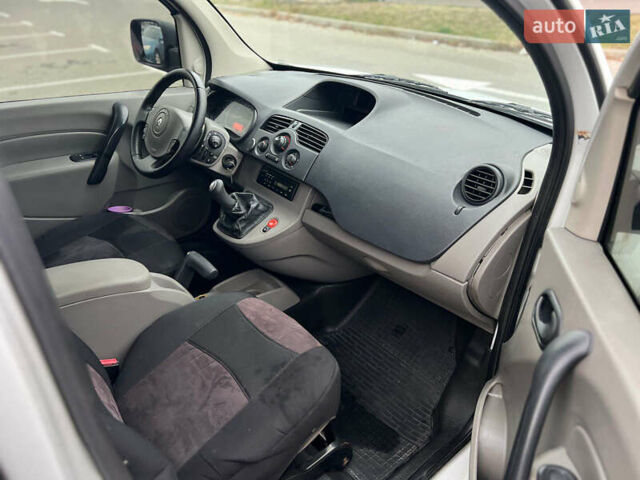 Білий Рено Кєнгу, об'ємом двигуна 1.46 л та пробігом 218 тис. км за 5800 $, фото 10 на Automoto.ua