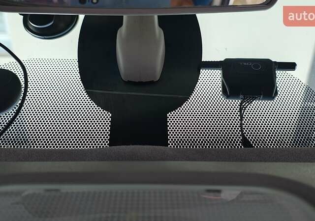 Белый Рено Кенгу, объемом двигателя 1.5 л и пробегом 286 тыс. км за 6000 $, фото 26 на Automoto.ua