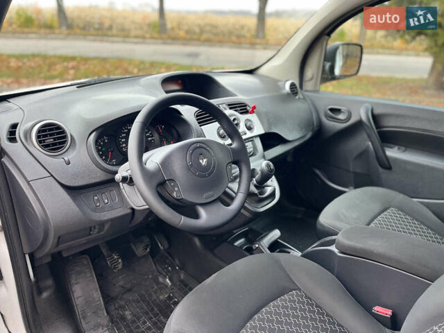 Белый Рено Кенгу, объемом двигателя 1.5 л и пробегом 288 тыс. км за 6350 $, фото 18 на Automoto.ua