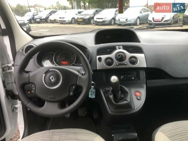 Белый Рено Кенгу, объемом двигателя 1.5 л и пробегом 189 тыс. км за 7650 $, фото 10 на Automoto.ua