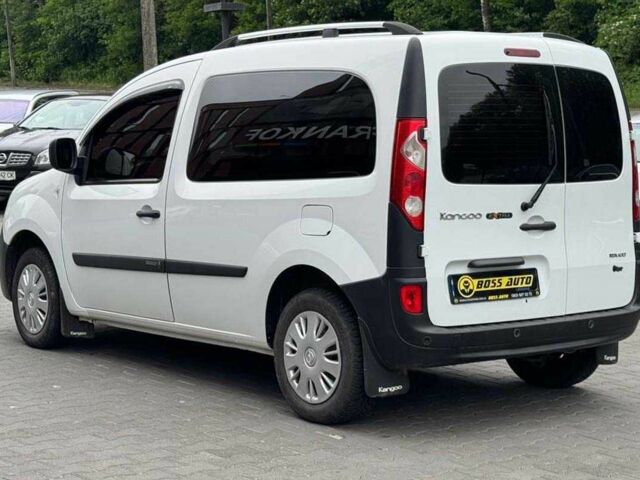 Белый Рено Кенгу, объемом двигателя 1.5 л и пробегом 142 тыс. км за 8000 $, фото 3 на Automoto.ua