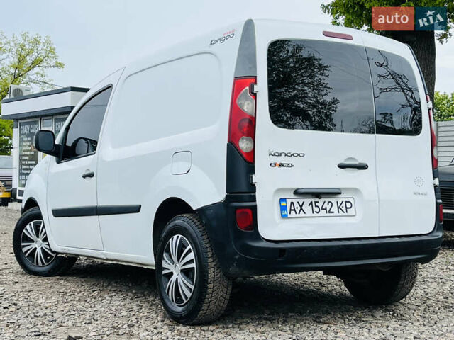 Белый Рено Кенгу, объемом двигателя 1.46 л и пробегом 228 тыс. км за 5000 $, фото 3 на Automoto.ua