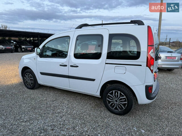 Рено Кенгу 2011 в Калуше на Automoto.ua Белый Рено Кенгу, объемом двигателя 1.5 л и пробегом 300 тыс. км за 7750 $, фото 3 на Automoto.ua