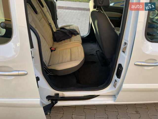 Белый Рено Кенгу, объемом двигателя 1.5 л и пробегом 223 тыс. км за 7450 $, фото 15 на Automoto.ua