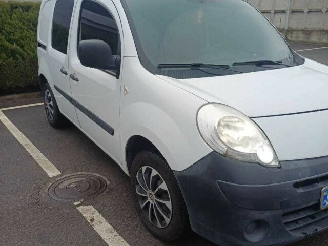 Білий Рено Кєнгу, об'ємом двигуна 1.5 л та пробігом 310 тис. км за 6300 $, фото 2 на Automoto.ua