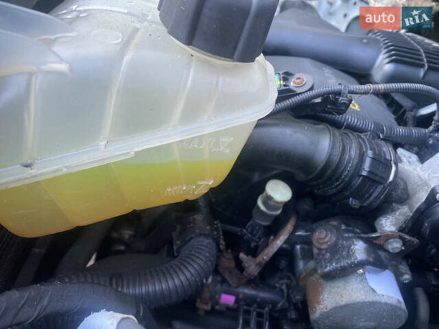 Белый Рено Кенгу, объемом двигателя 1.5 л и пробегом 223 тыс. км за 7600 $, фото 24 на Automoto.ua