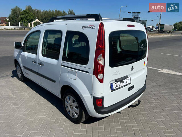 Белый Рено Кенгу, объемом двигателя 1.5 л и пробегом 237 тыс. км за 8300 $, фото 3 на Automoto.ua