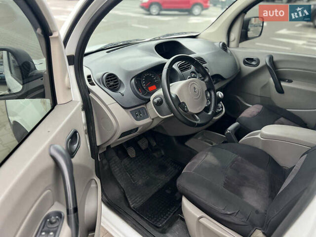 Білий Рено Кєнгу, об'ємом двигуна 1.46 л та пробігом 218 тис. км за 5800 $, фото 8 на Automoto.ua