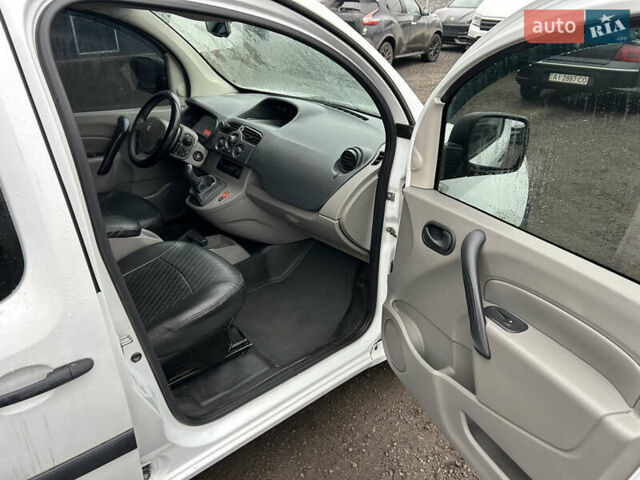 Білий Рено Кєнгу, об'ємом двигуна 1.46 л та пробігом 277 тис. км за 5500 $, фото 10 на Automoto.ua