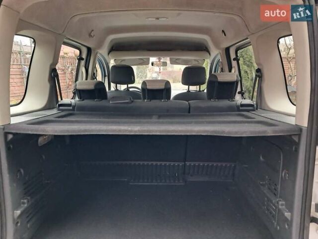 Белый Рено Кенгу, объемом двигателя 1.46 л и пробегом 279 тыс. км за 7700 $, фото 6 на Automoto.ua