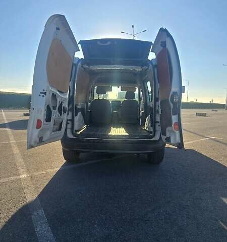 Белый Рено Кенгу, объемом двигателя 1.46 л и пробегом 254 тыс. км за 5200 $, фото 11 на Automoto.ua