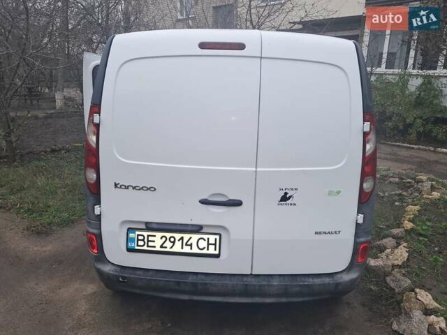 Белый Рено Кенгу, объемом двигателя 1.5 л и пробегом 260 тыс. км за 5200 $, фото 3 на Automoto.ua