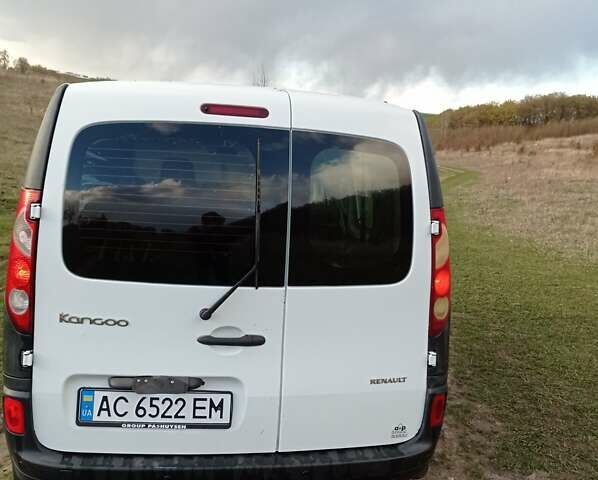 Белый Рено Кенгу, объемом двигателя 1.5 л и пробегом 370 тыс. км за 5100 $, фото 13 на Automoto.ua