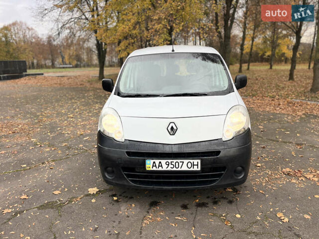 Белый Рено Кенгу, объемом двигателя 1.5 л и пробегом 288 тыс. км за 6350 $, фото 5 на Automoto.ua
