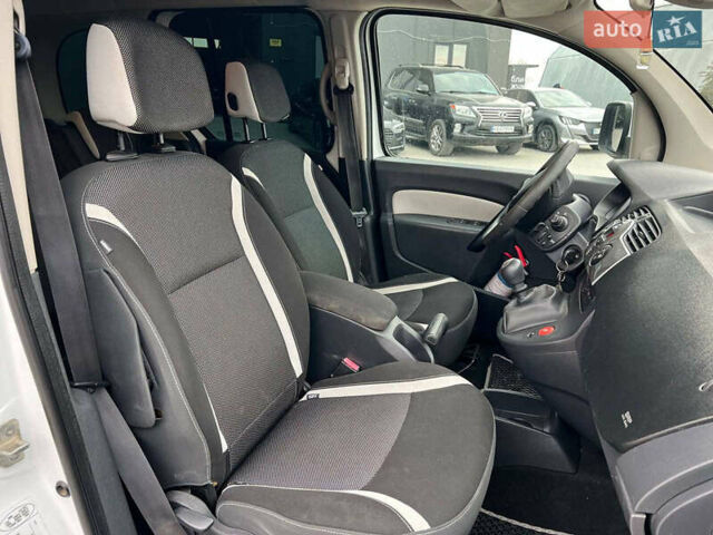 Білий Рено Кєнгу, об'ємом двигуна 1.5 л та пробігом 193 тис. км за 8390 $, фото 35 на Automoto.ua