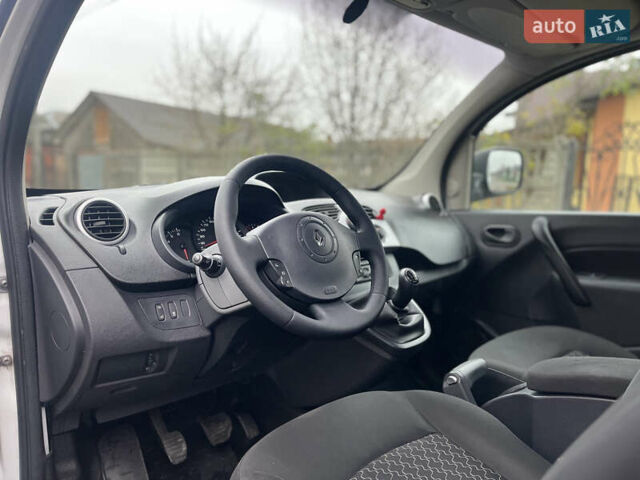 Білий Рено Кєнгу, об'ємом двигуна 1.5 л та пробігом 288 тис. км за 6300 $, фото 21 на Automoto.ua