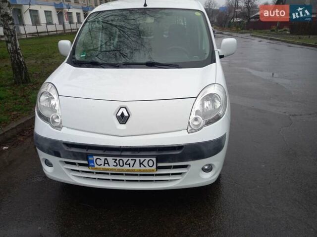 Белый Рено Кенгу, объемом двигателя 1.5 л и пробегом 180 тыс. км за 8999 $, фото 3 на Automoto.ua