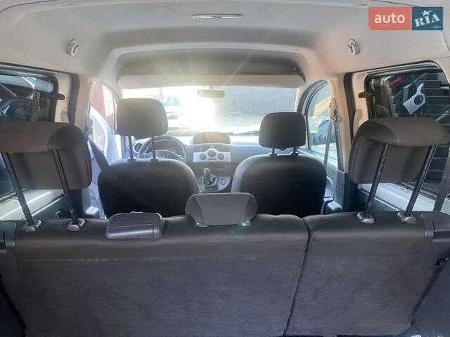 Белый Рено Кенгу, объемом двигателя 1.5 л и пробегом 223 тыс. км за 7600 $, фото 21 на Automoto.ua