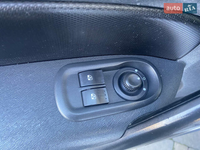 Белый Рено Кенгу, объемом двигателя 1.5 л и пробегом 223 тыс. км за 7600 $, фото 10 на Automoto.ua