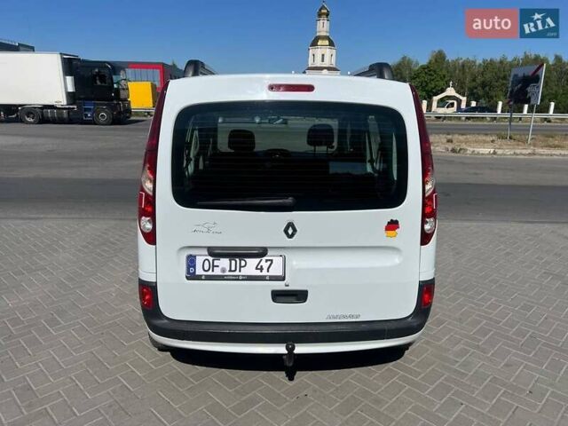Белый Рено Кенгу, объемом двигателя 1.5 л и пробегом 237 тыс. км за 8400 $, фото 4 на Automoto.ua