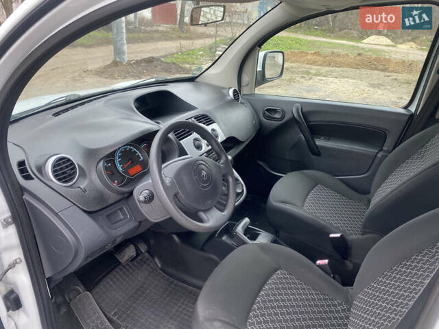 Білий Рено Кєнгу, об'ємом двигуна 0 л та пробігом 87 тис. км за 6499 $, фото 10 на Automoto.ua