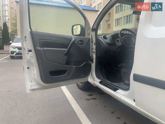 Білий Рено Кєнгу, об'ємом двигуна 1.46 л та пробігом 317 тис. км за 5900 $, фото 6 на Automoto.ua