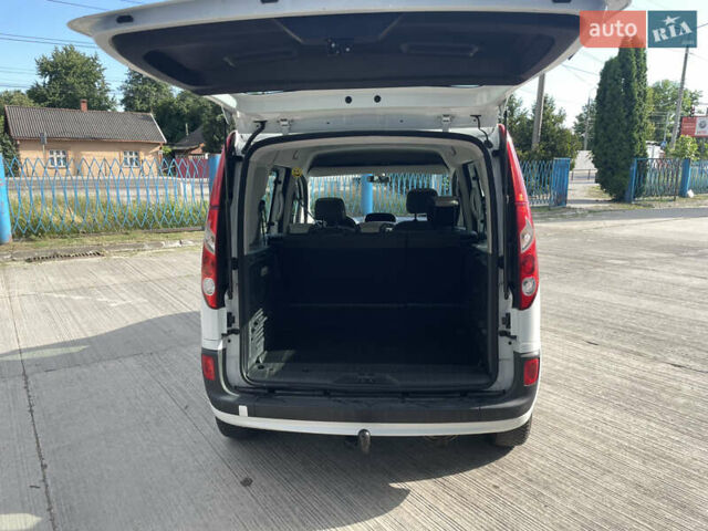 Белый Рено Кенгу, объемом двигателя 1.5 л и пробегом 216 тыс. км за 8300 $, фото 11 на Automoto.ua