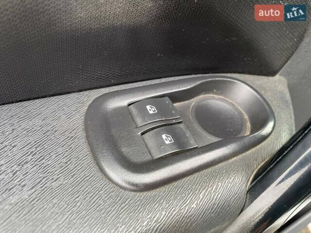 Білий Рено Кєнгу, об'ємом двигуна 1.6 л та пробігом 188 тис. км за 8990 $, фото 14 на Automoto.ua