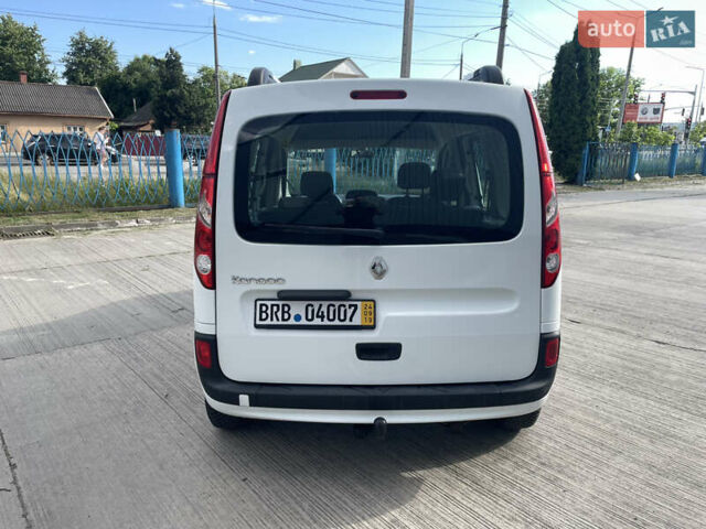 Белый Рено Кенгу, объемом двигателя 1.5 л и пробегом 216 тыс. км за 8300 $, фото 10 на Automoto.ua