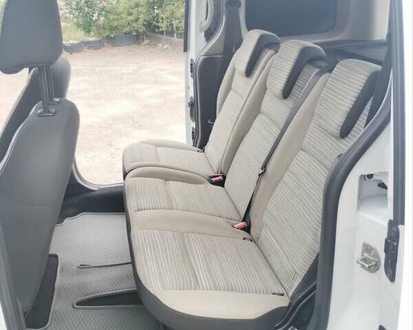 Білий Рено Кєнгу, об'ємом двигуна 1.5 л та пробігом 265 тис. км за 8500 $, фото 16 на Automoto.ua