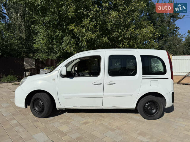 Белый Рено Кенгу, объемом двигателя 1.5 л и пробегом 194 тыс. км за 8500 $, фото 1 на Automoto.ua