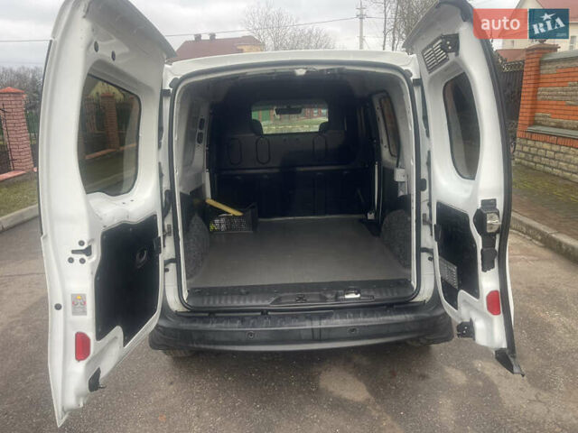 Белый Рено Кенгу, объемом двигателя 1.5 л и пробегом 202 тыс. км за 6400 $, фото 15 на Automoto.ua