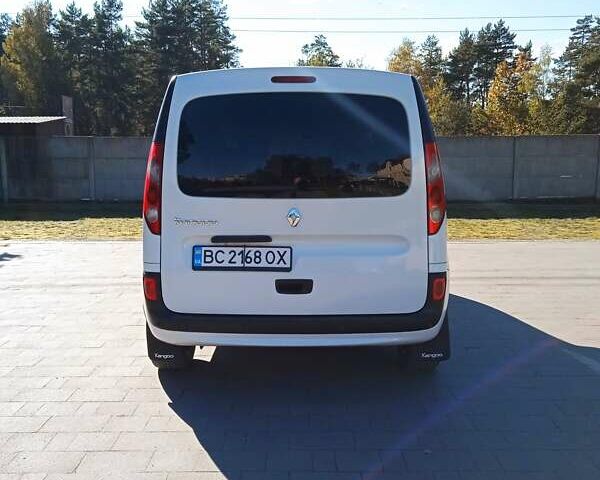 Белый Рено Кенгу, объемом двигателя 1.46 л и пробегом 279 тыс. км за 7500 $, фото 16 на Automoto.ua