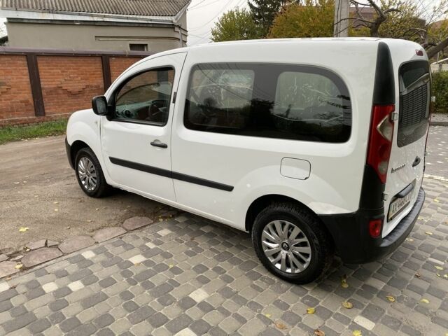 Білий Рено Кєнгу, об'ємом двигуна 1.5 л та пробігом 300 тис. км за 4950 $, фото 9 на Automoto.ua